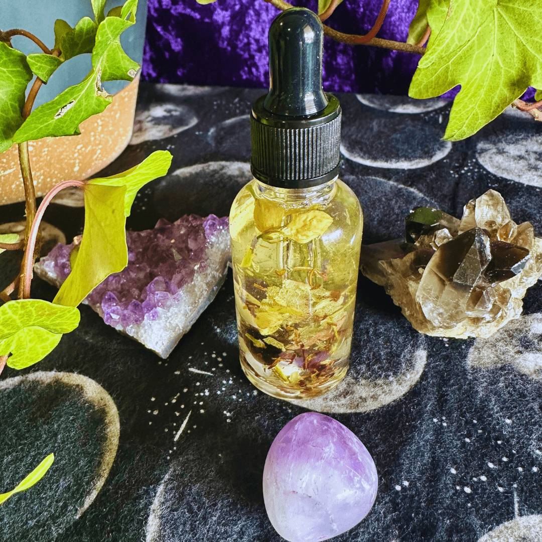 Dark Moon Oil w/ Crystals, Botanicals, Reiki